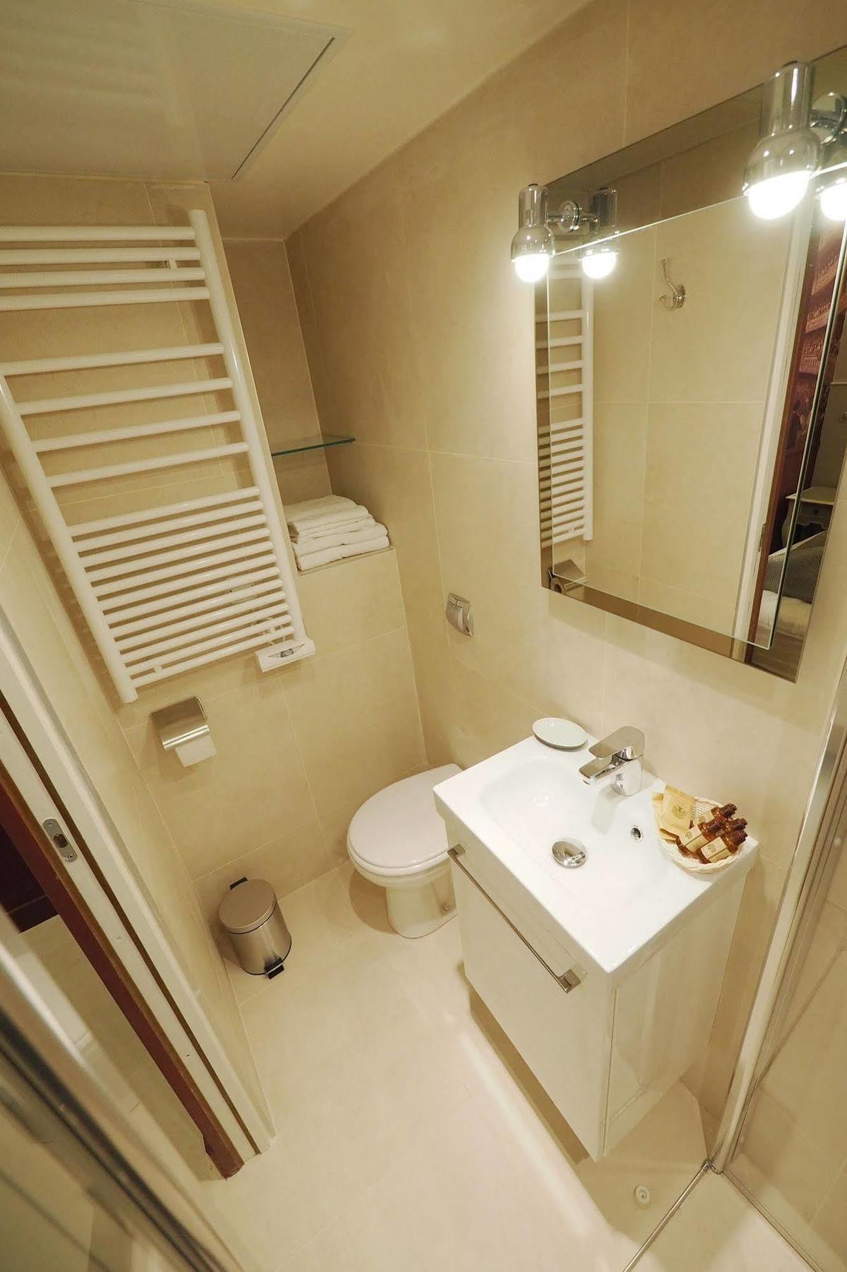 Palais Royal Chicsuites Paris Exterior photo